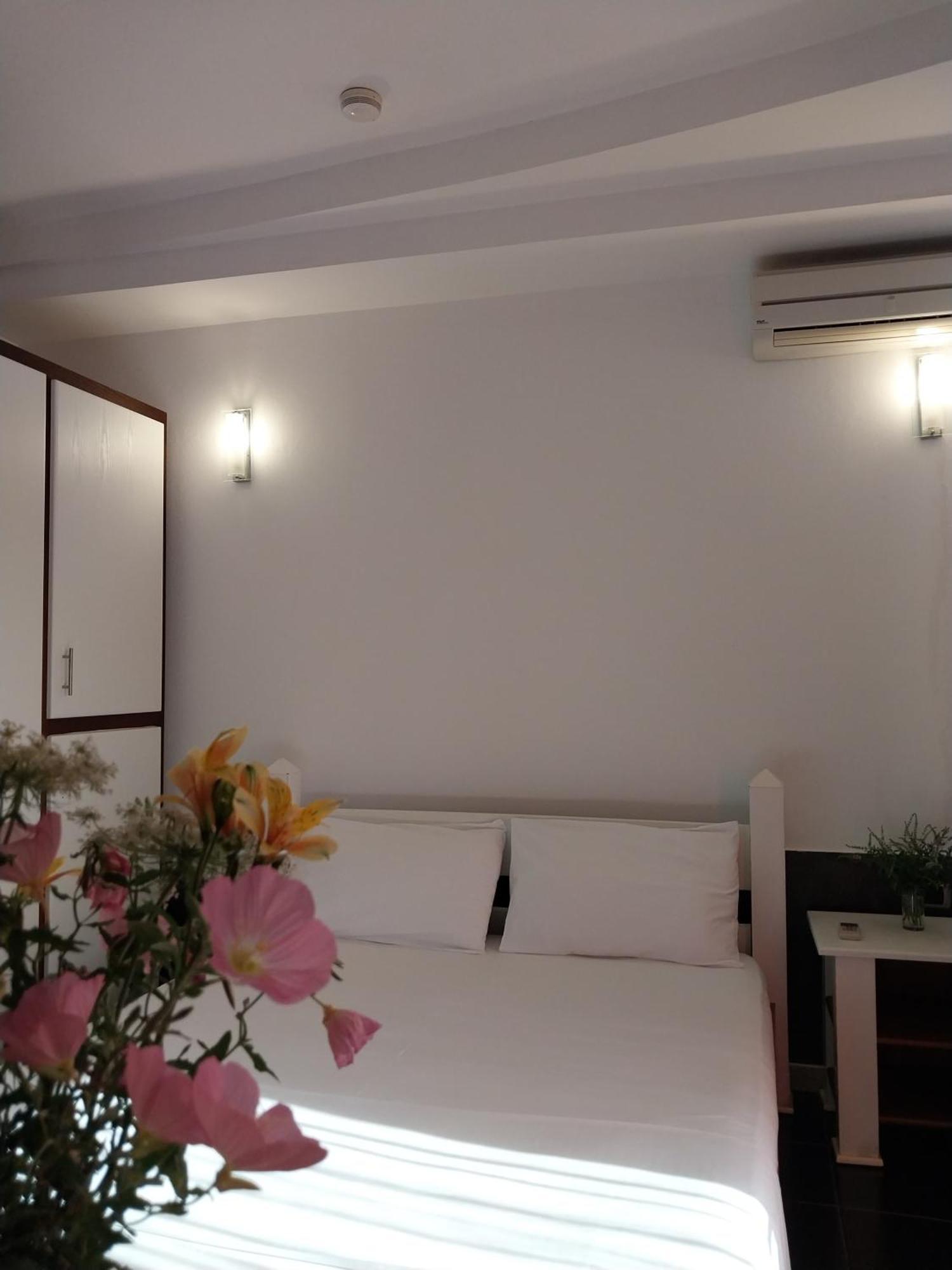 Hotel Different Divjake