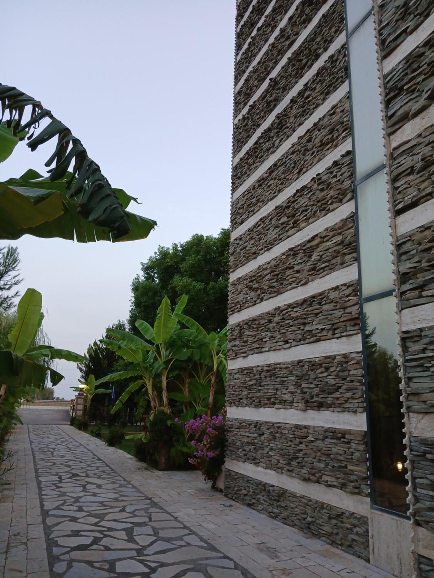 Hotel Different 3*